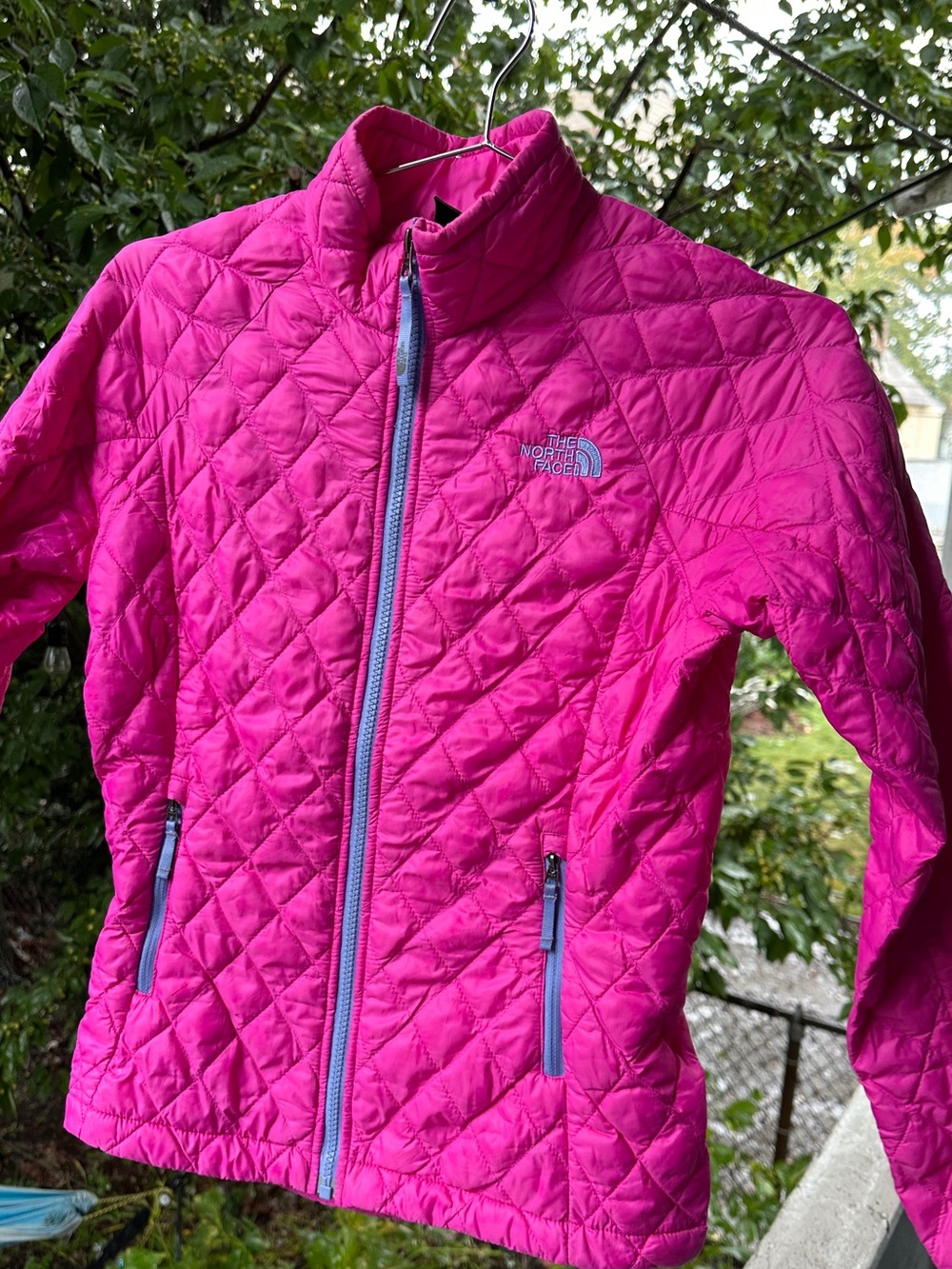 The North Face Girls Bright Fuchsia Quilted Puffer Jacket
